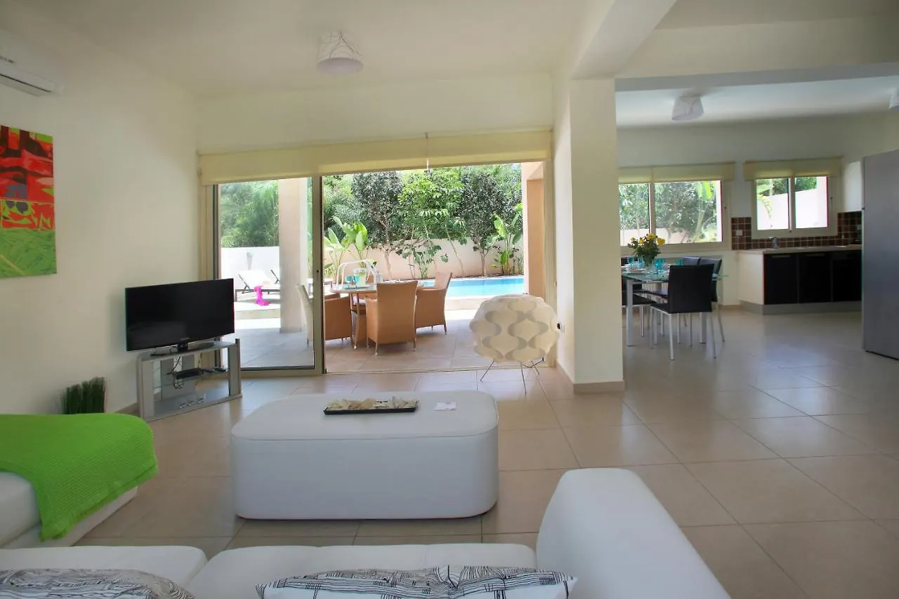 Michelle 8 Villa Protaras